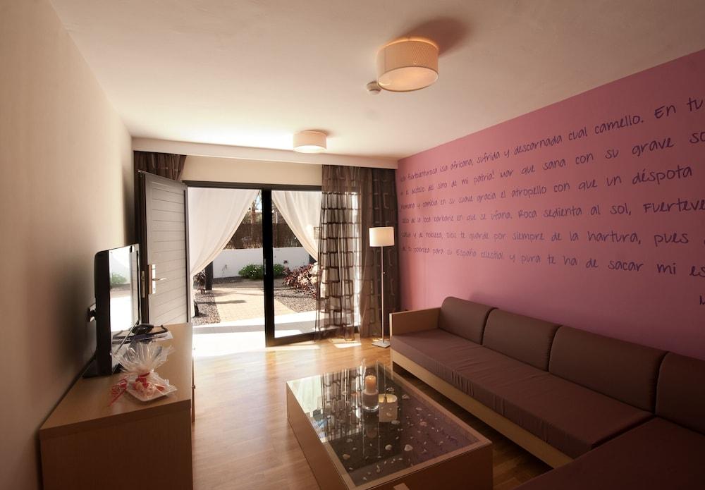 R2 Romantic Fantasia Dreams & Suites Hotel (Adults Only) Tarajalejo Luaran gambar